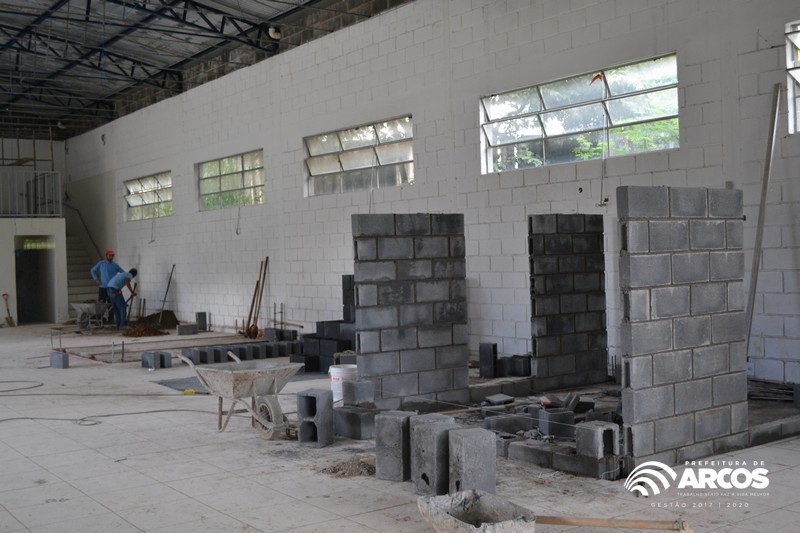 Prefeitura de Arcos inicia as obras de reforma do local onde será a sede do Posto Avançado do Corpo de Bombeiros e do SAMU