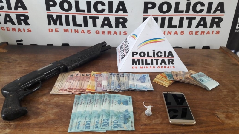 Homem é preso por distribuir dinheiro falso em Arcos