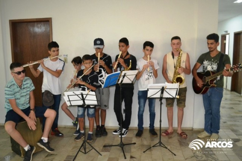 Dia Internacional da Mulher é comemorado com apresentação da Banda Som & Arte