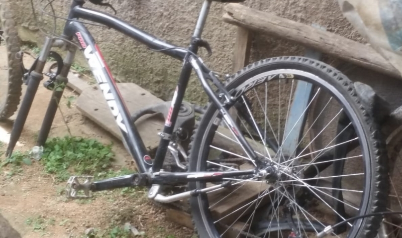 Homem vende bicicleta emprestada para comprar drogas