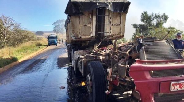 Formiguense morre em acidente envolvendo 4 caminhões e 2 carros em Boa Esperança 