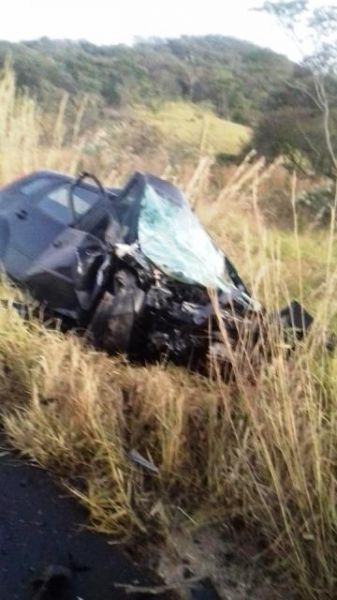 Formiguense morre após carro bater em carreta na BR-354 