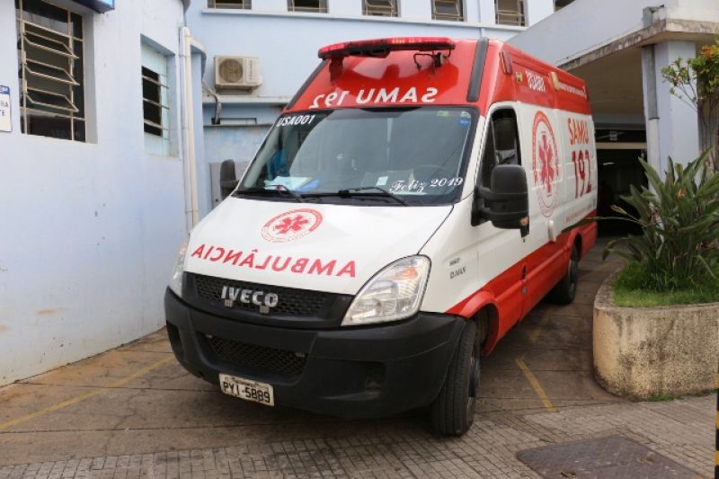 Acidente é registrado na Av. Magalhães Pinto, em Arcos