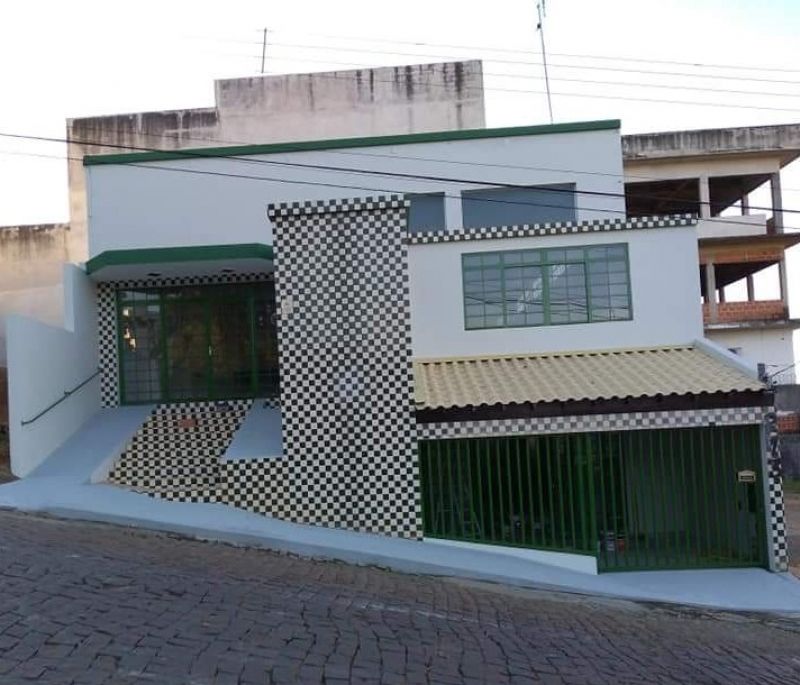 Quer abrir seu negócio em um ponto arejado, confortável, e próximo a pontos centrais da cidade? Você tem o lugar certo em suas mãos! 