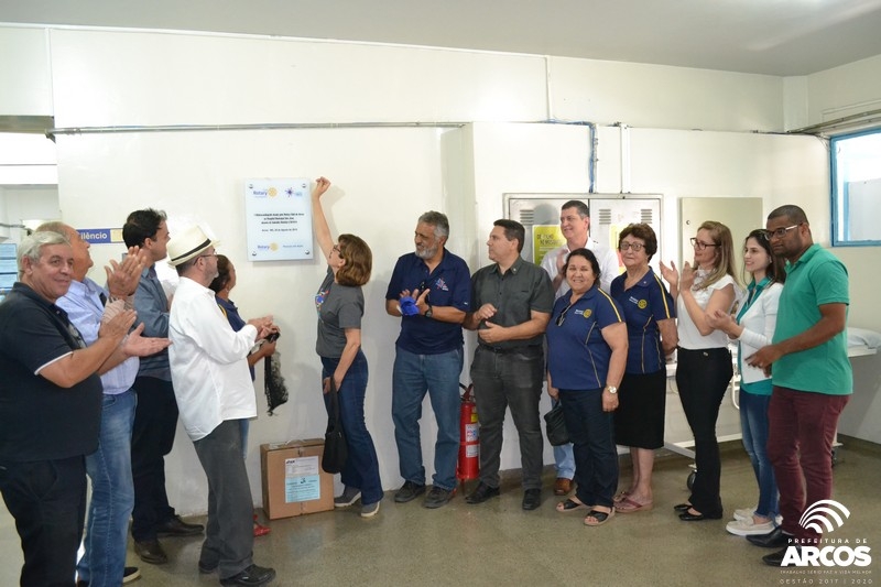 Rotary Club Arcos faz doação de aparelho de Eletrocardiógrafo ao Hospital São José
