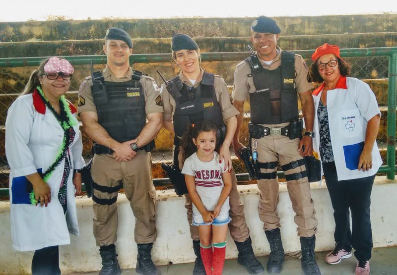 Militares participam do projeto ‘Doutorzinhos da Alegria’ em Arcos