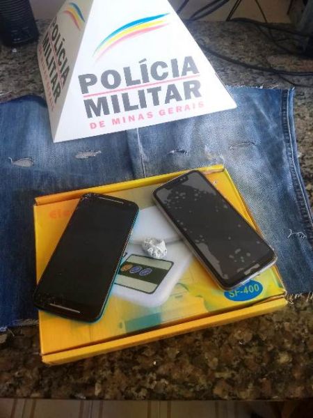 Polícia Militar apreende dois menores por tráfico de drogas em Formiga