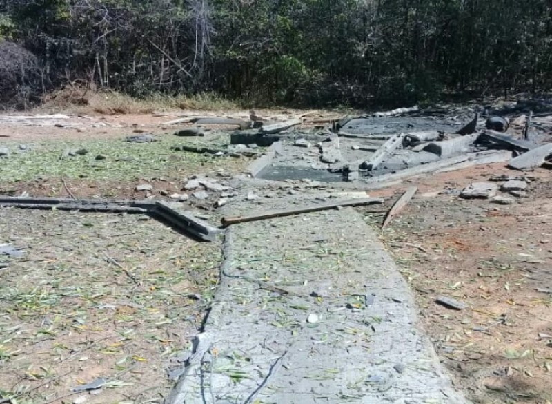 Homem tem 90% do corpo queimado após explosão de fábrica de fogos em Lagoa da Prata