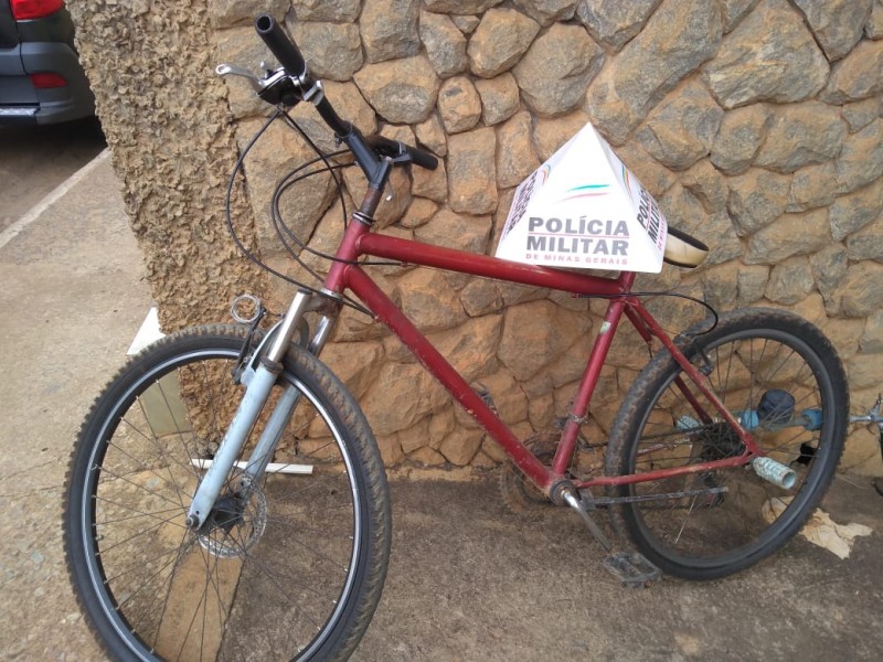 Em Dores do Indaiá - Menor é apreendido e bicicleta recuperada pela PM