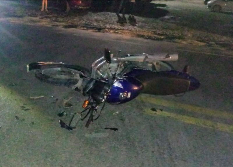 Em Formiga- Motociclista fica ferido após colidir com caminhonete