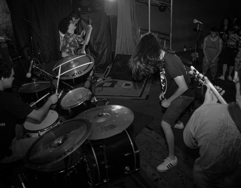 Banda arcoense Mad Chicken é candidata a abrir o festival  LollaPalooza 2020