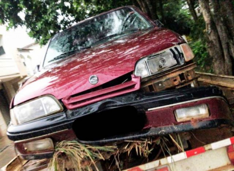 Motorista com sintomas de embriaguez sofre acidente em Bambuí