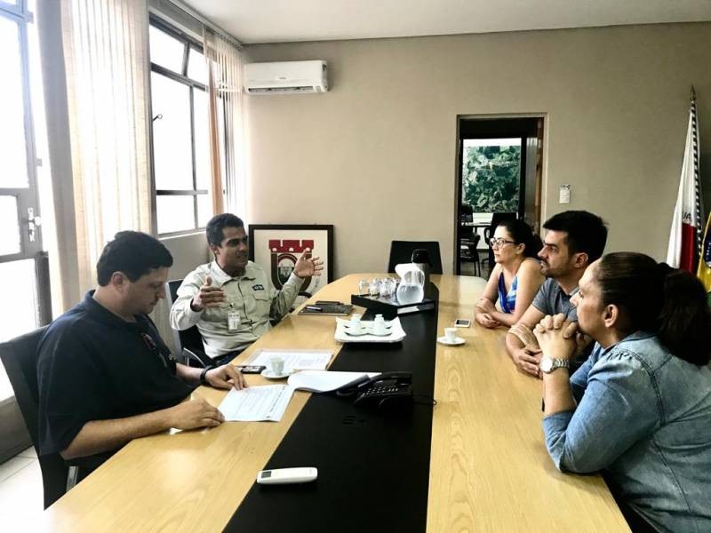 Prefeitura de Arcos estabelece diálogo com indústrias para efetivação de plano contingência