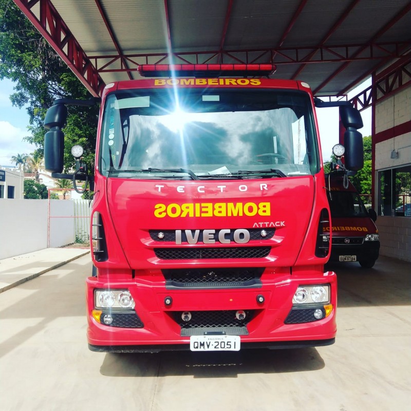 Corpo de bombeiros atende vazamento de gás em creche de Arcos