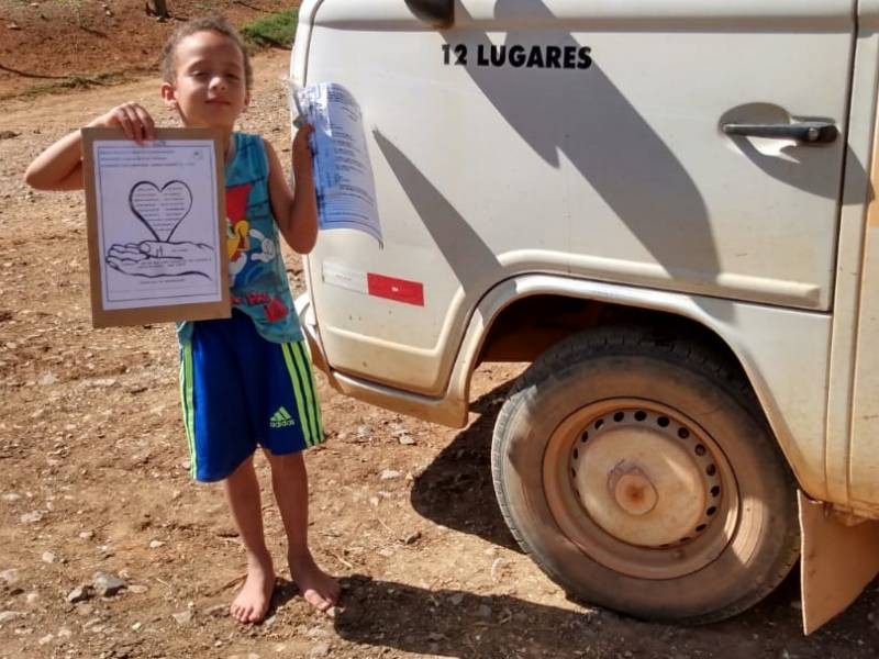 120 CRIANÇAS DA ZONA RURAL RECEBEM EM CASA AS ATIVIDADES PEDAGÓGICAS DA SEMED
