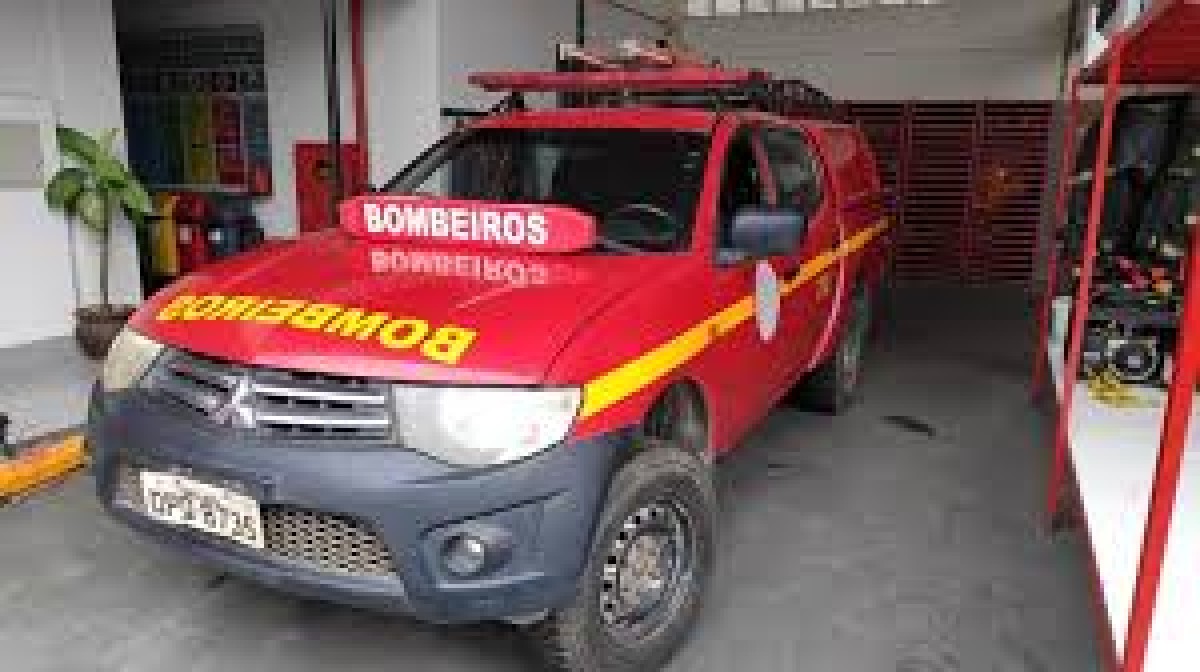 Homem de 56 anos se queima após manusear tíner em Formiga