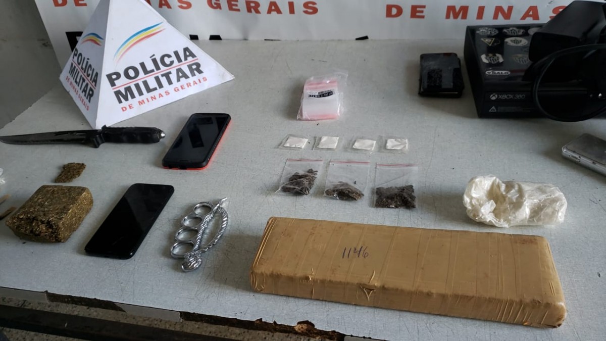 PM apreende vasta quantidade de drogas no bairro Floresta em Arcos
