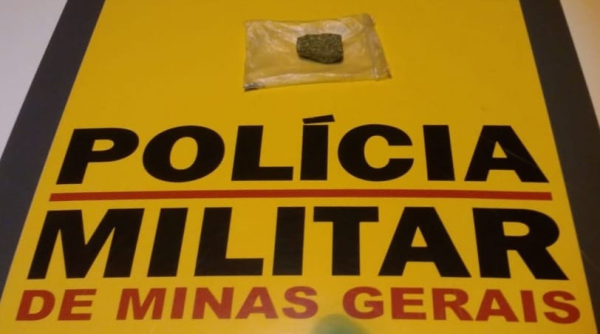 Dois homens são presos com maconha na BR 354 em Arcos