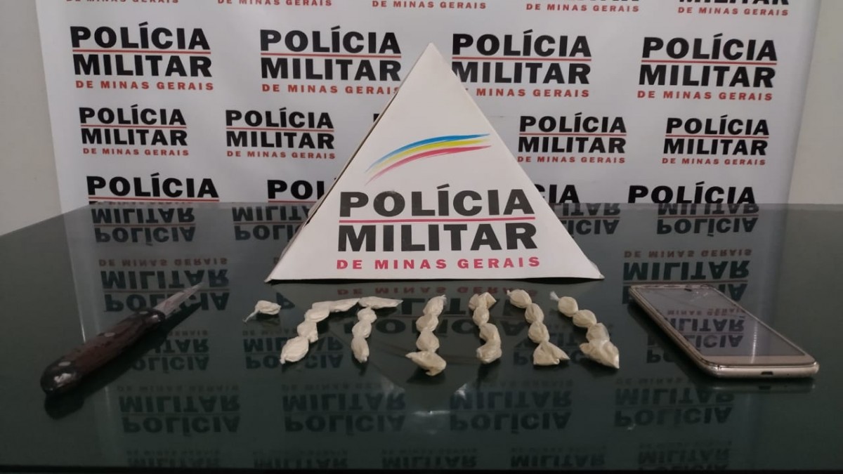 PM apreende cocaína e maconha em Iguatama e prende três pessoas