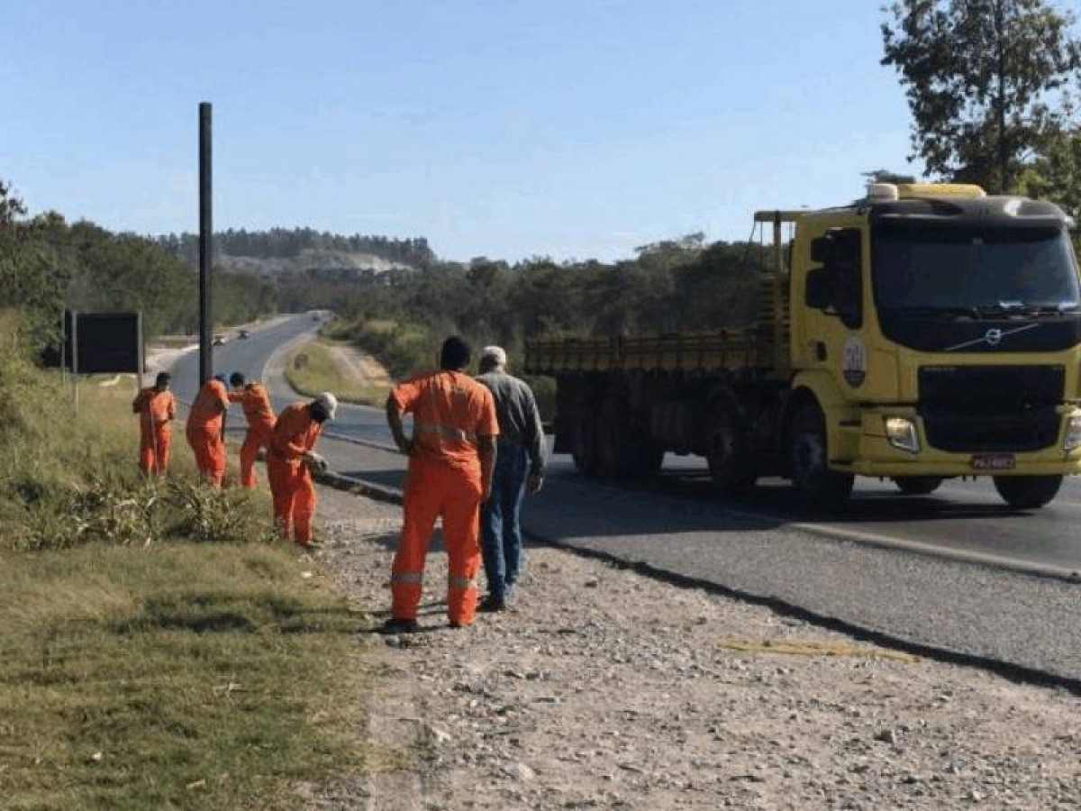 BR-354: TRECHO DO CÓRREGO DAS ALMAS RECEBE INSTALAÇÃO DE REDUTOR DE VELOCIDADE