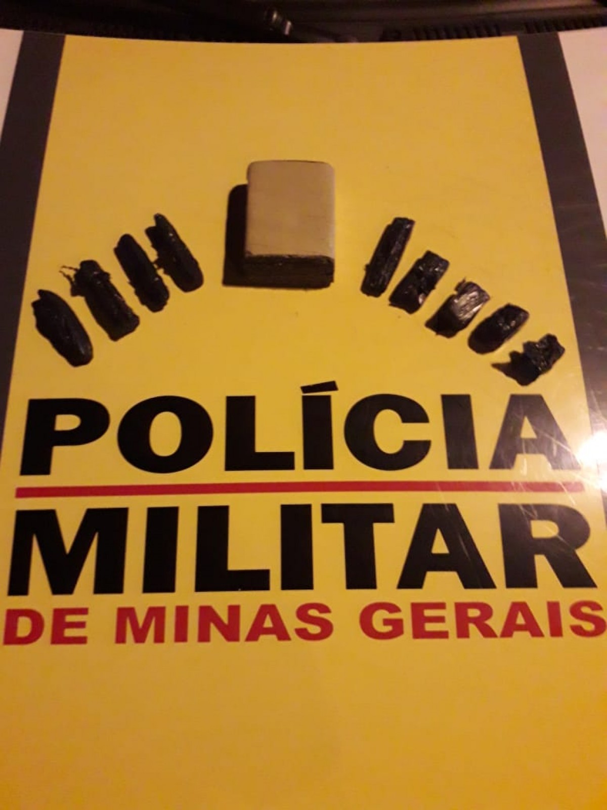 Duas mulheres são presas por tráfico de drogas em Arcos