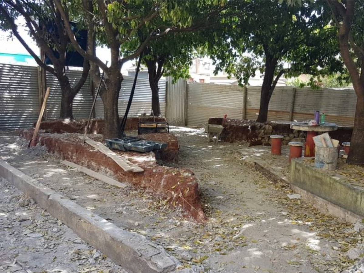 PRAÇA DA VILA: TRADICIONAL PONTO DE ENCONTRO DOS MORADORES RECEBE OBRAS DE REVITALIZAÇÃO