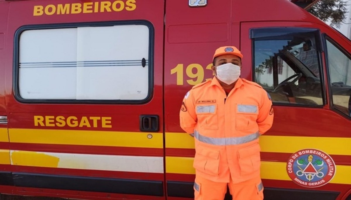 Bombeiro ajuda por telefone a salvar recém-nascido que se engasgou com leite em Bom Despacho