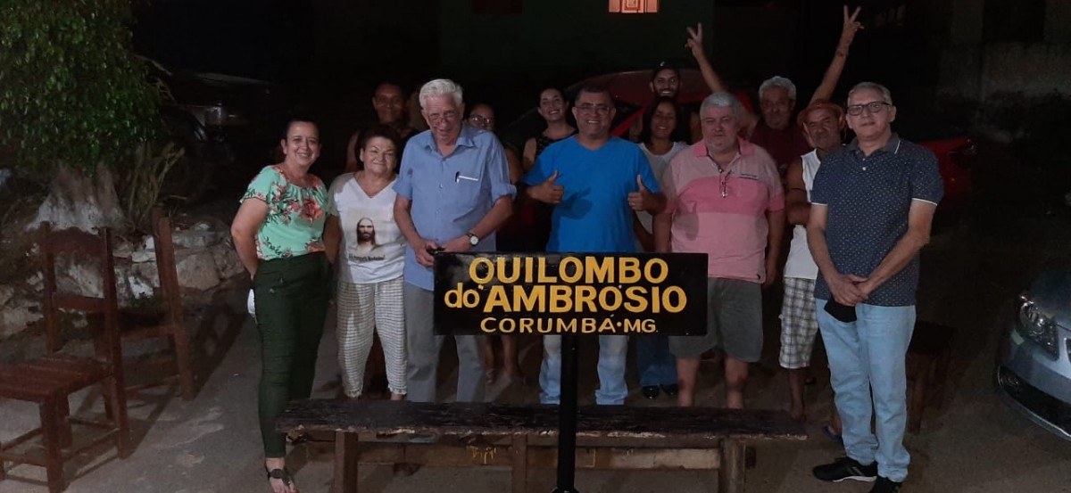 AMBRÓSIO, QUEM É REI NUNCA PERDE A MAJESTADE!