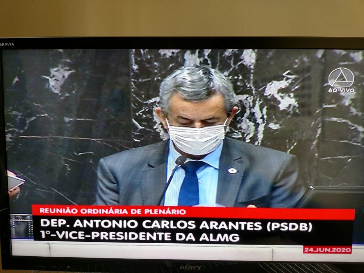 DEPUTADO ARANTES PEDE SOCORRO PARA OS PRODUTORES DE CAFÉ DEVIDO A SECA NO ESTADO