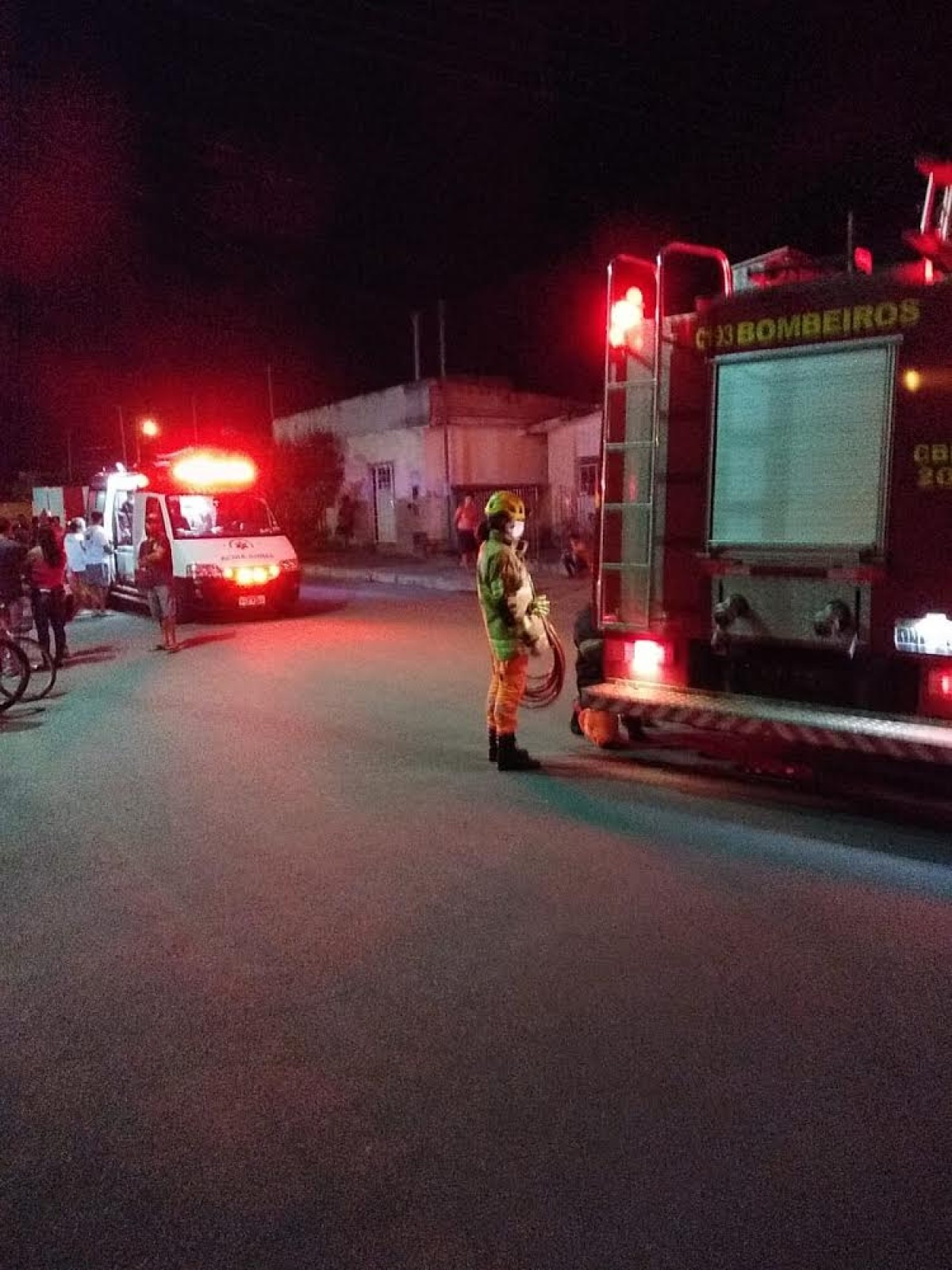 Criança Lago-Pratense cai de bicicleta e guidão fica encravado em seu corpo