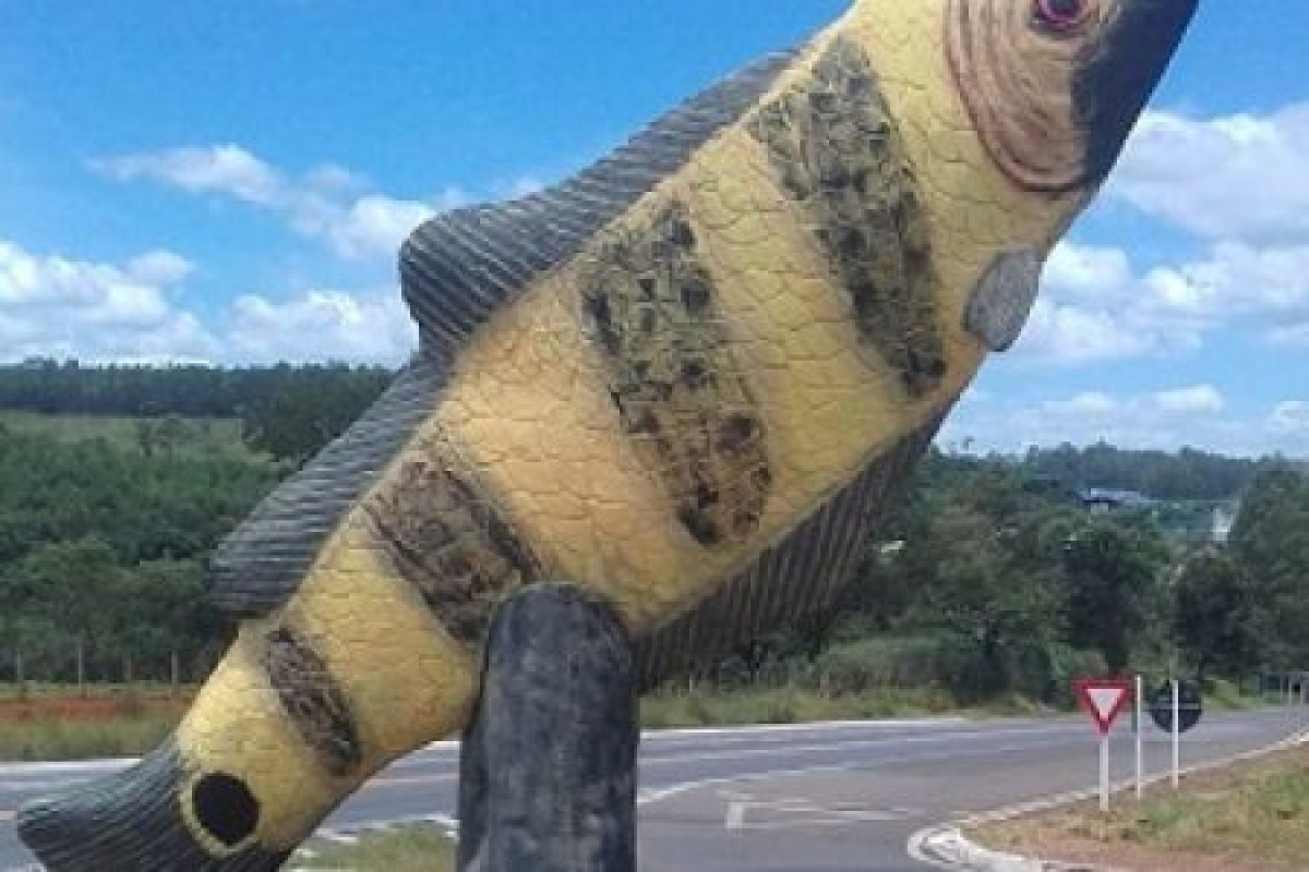 Monumento alusivo ao Lago de Furnas é reconstruído em Formiga