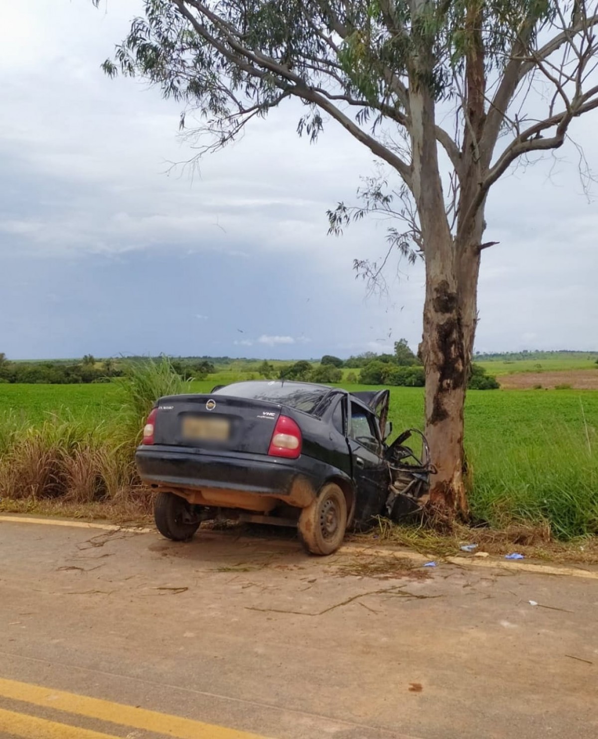 Motorista sofre acidente, leva multa por documentação de veículo atrasada e perde pontos na CNH