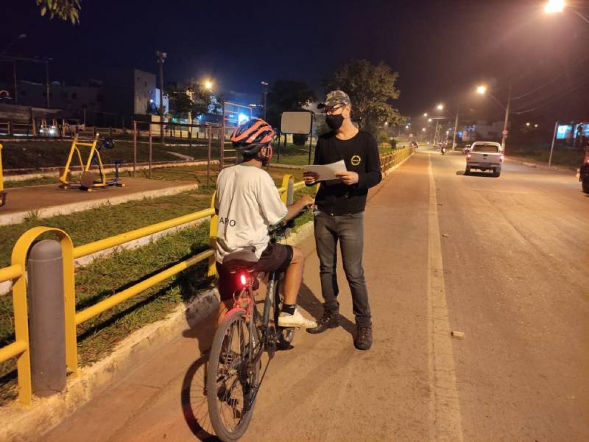 BLITZ EDUCATIVA INFORMA SOBRE A PROIBIÇÃO DE PRÁTICAS ESPORTIVAS, INCLUSIVE CAMINHADAS