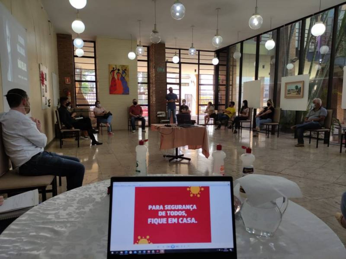 ARCOS ADOTA RETOMADA CONSCIENTE DAS ATIVIDADES COMERCIAIS A PARTIR DE 0H DESTA QUINTA-FEIRA (15)