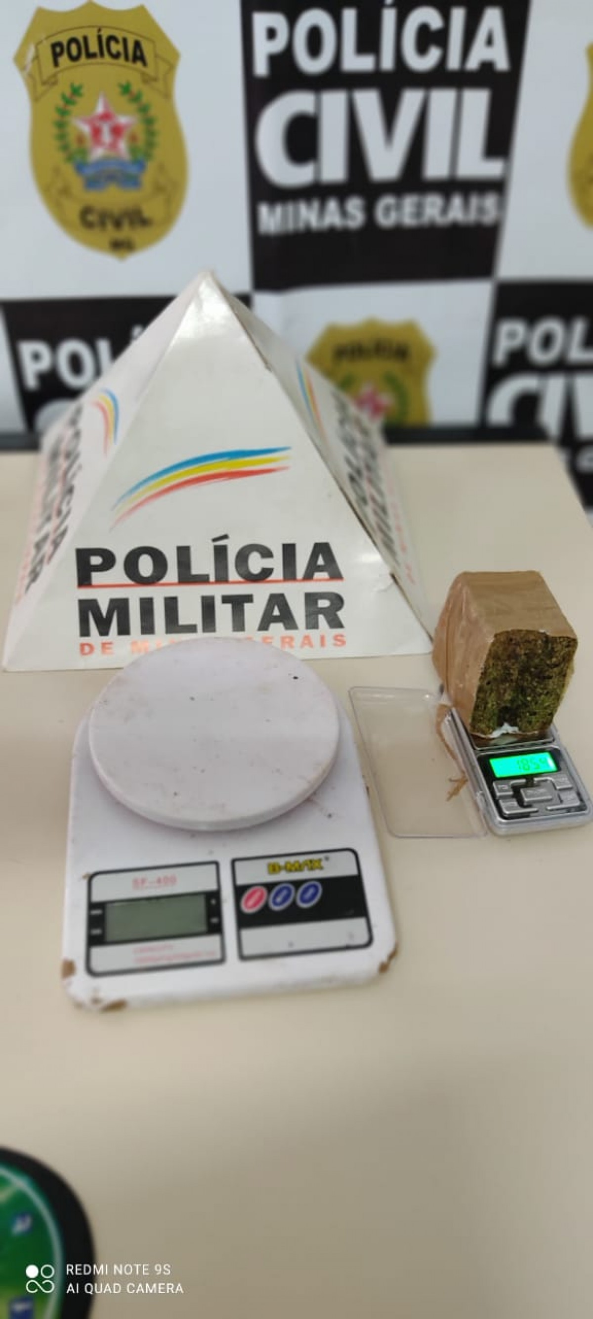 Polícia apreende drogas em Pains e homem é preso