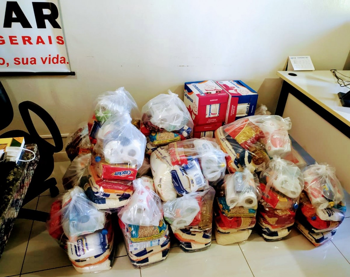 Ação da Polícia Militar de Arcos arrecada 70 cestas básicas em prol de famílias em vulnerabilidade social em Arcos