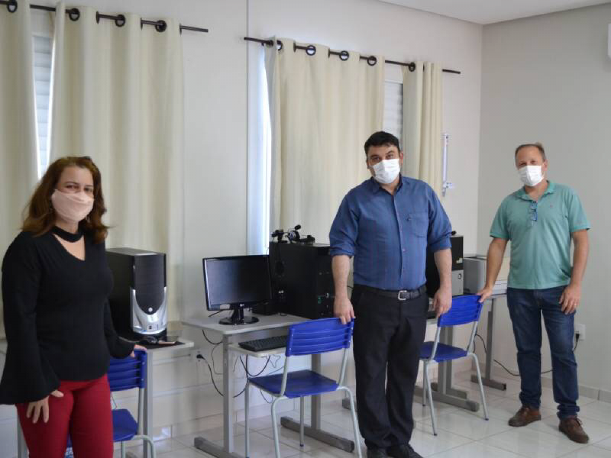 CRIANÇAS DO CENTRO DE ACOLHIMENTO PASSAM A TER AULAS ON-LINE DEPOIS DE 1 ANO DE PANDEMIA