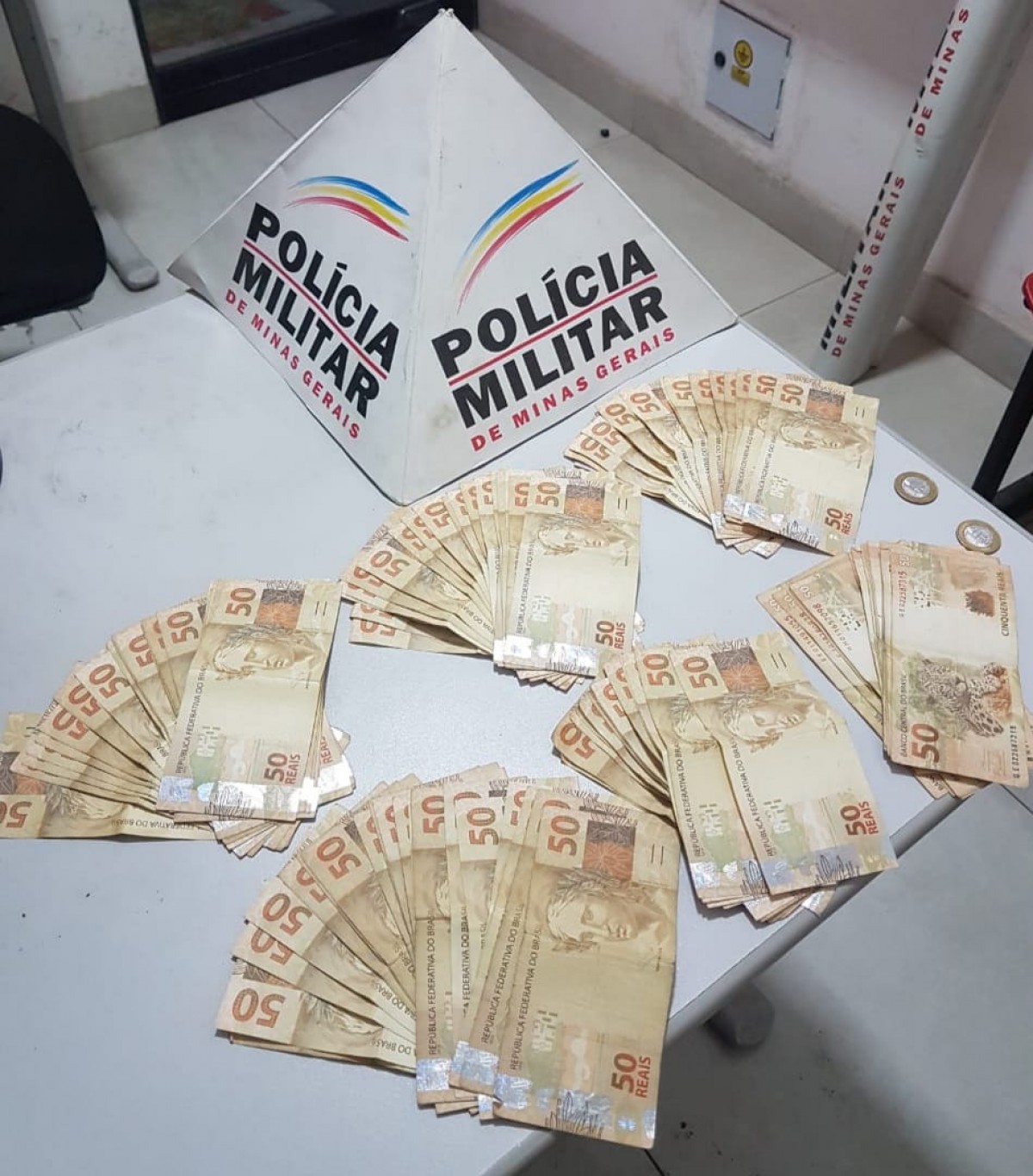 Mulher se passa por assistente social e lucra das vítimas mais de 5 mil reais em Formiga