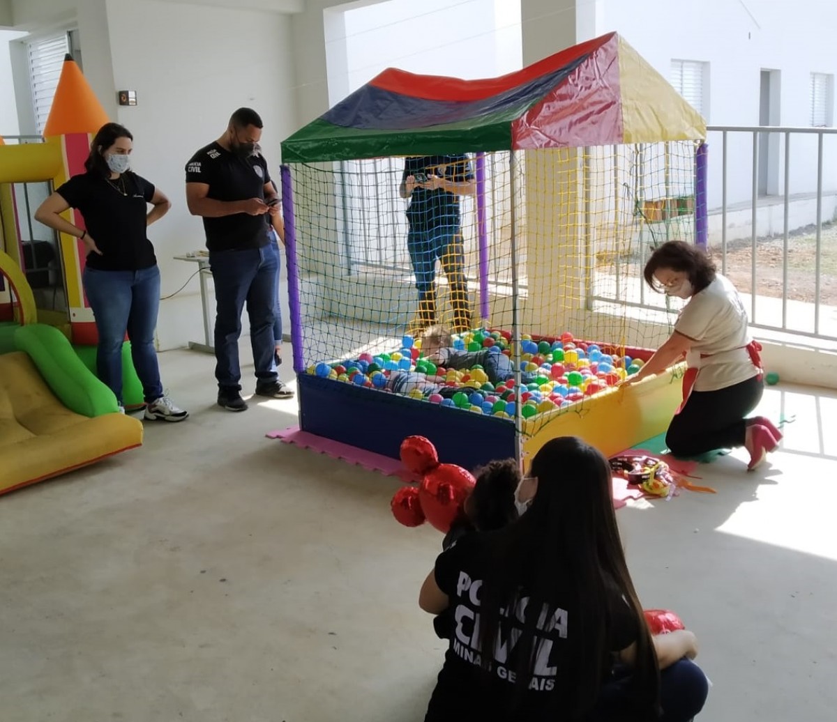 Arcos: PCMG promove ação solidária em Centro de Acolhimento da Criança