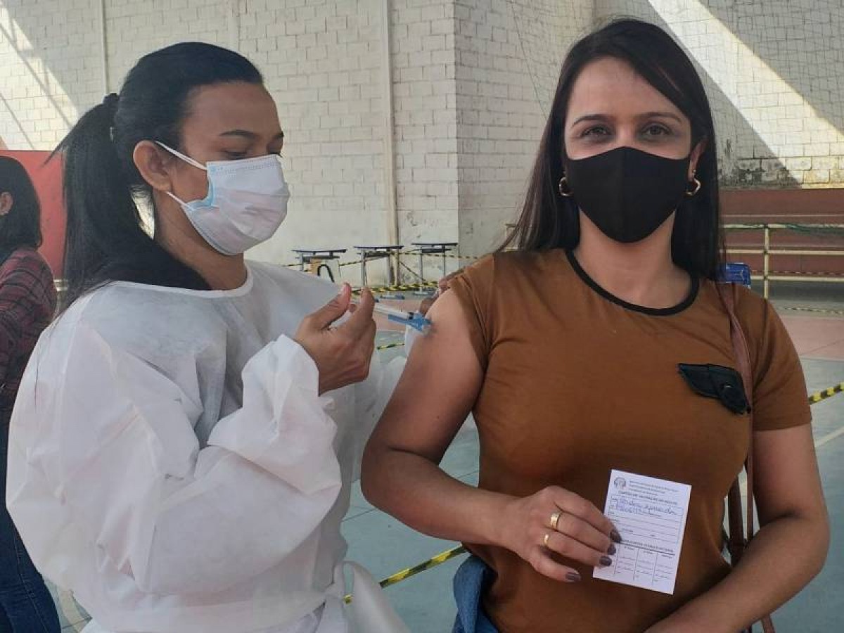 Covid-19: neste sábado (14) tem vacinação de pessoas de 31 anos; atenção para os horários de início