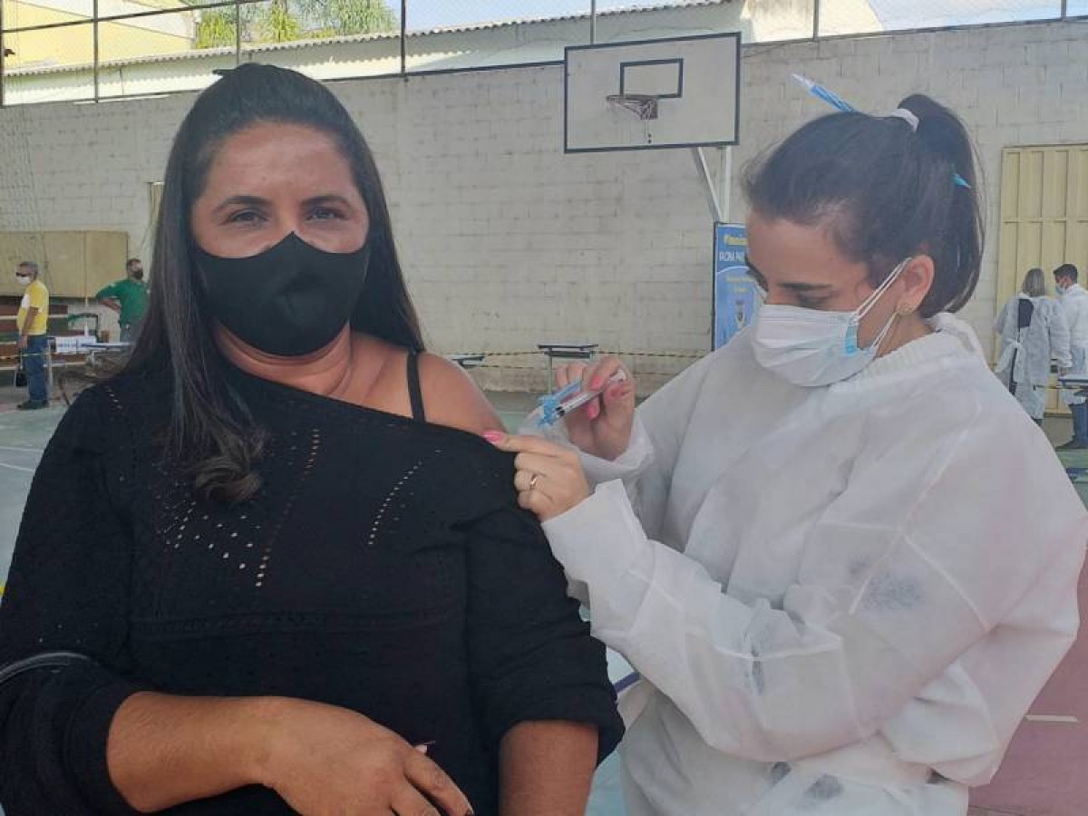 Covid-19: na quinta-feira (19) tem vacinação de pessoas de 26 anos; atenção para os horários de início