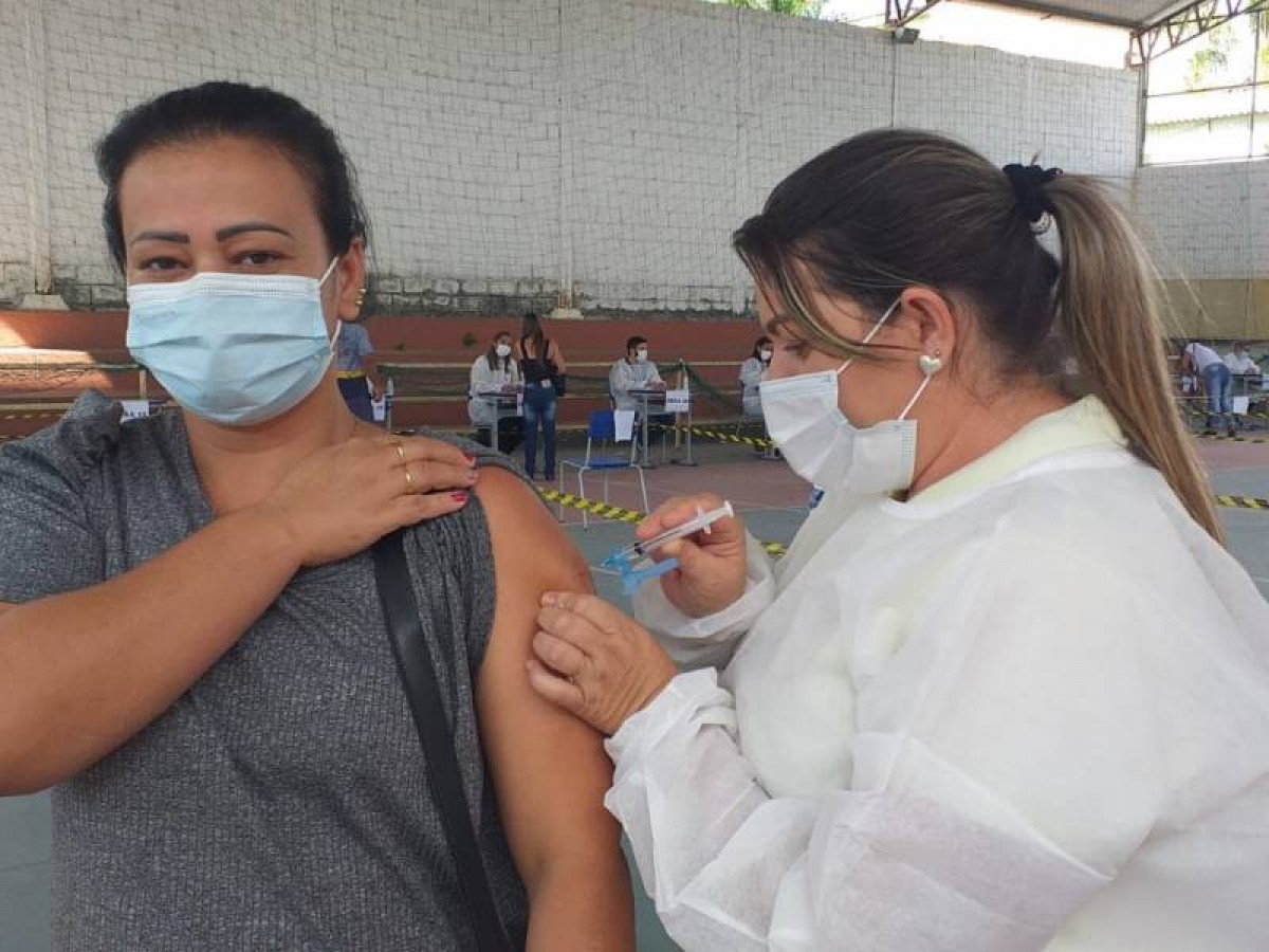 Covid-19: terça (21/09) tem vacinação de 2ª dose da CoronaVac para pessoas que receberam a 1ª imunização até o dia 27 de agosto