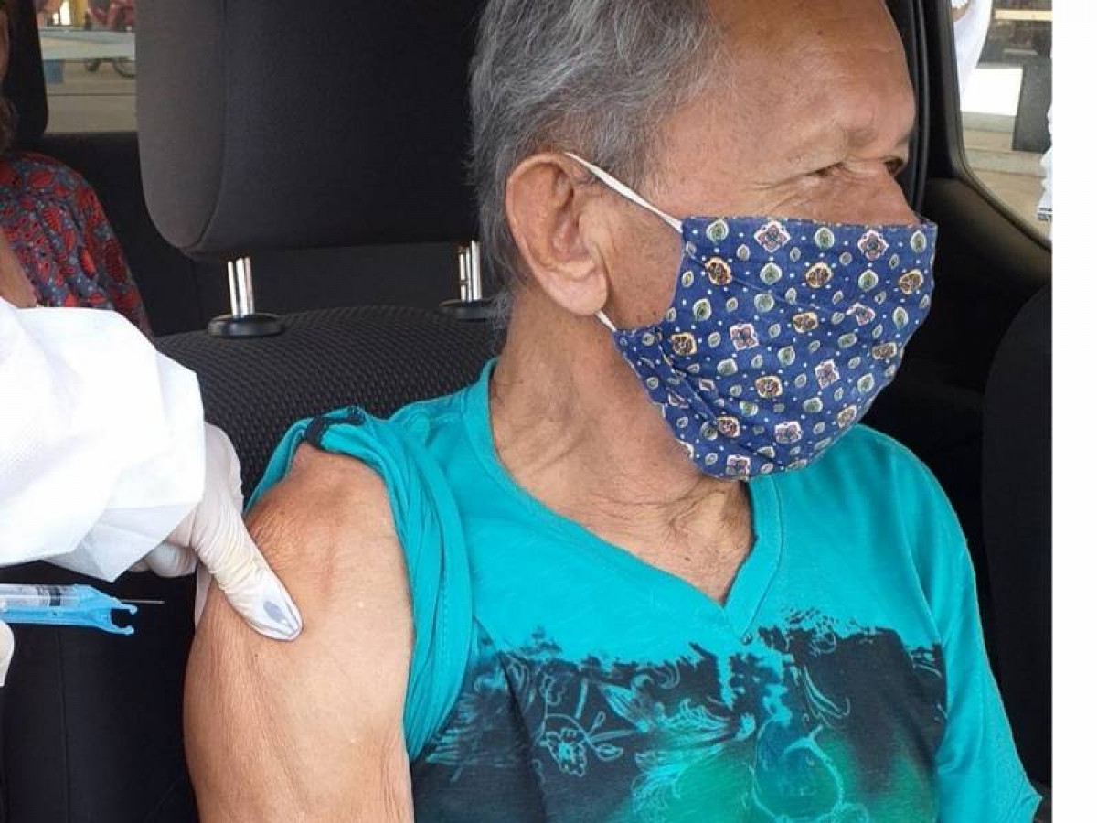Arcos/MG: idosos de 82 e 83 anos receberão terceira dose da vacina contra a Covid-19 na terça-feira (28/09)