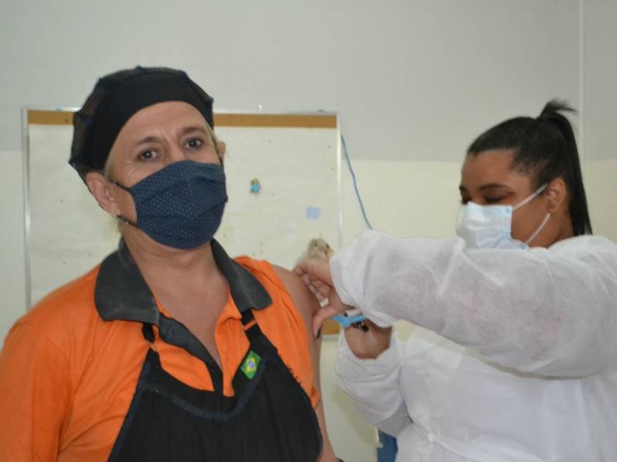 Covid-19: Na sexta (01/10) tem vacinação de 2ª dose da Pfizer para pessoas de 46 anos que receberam a 1ª imunização até o dia 14 de julho