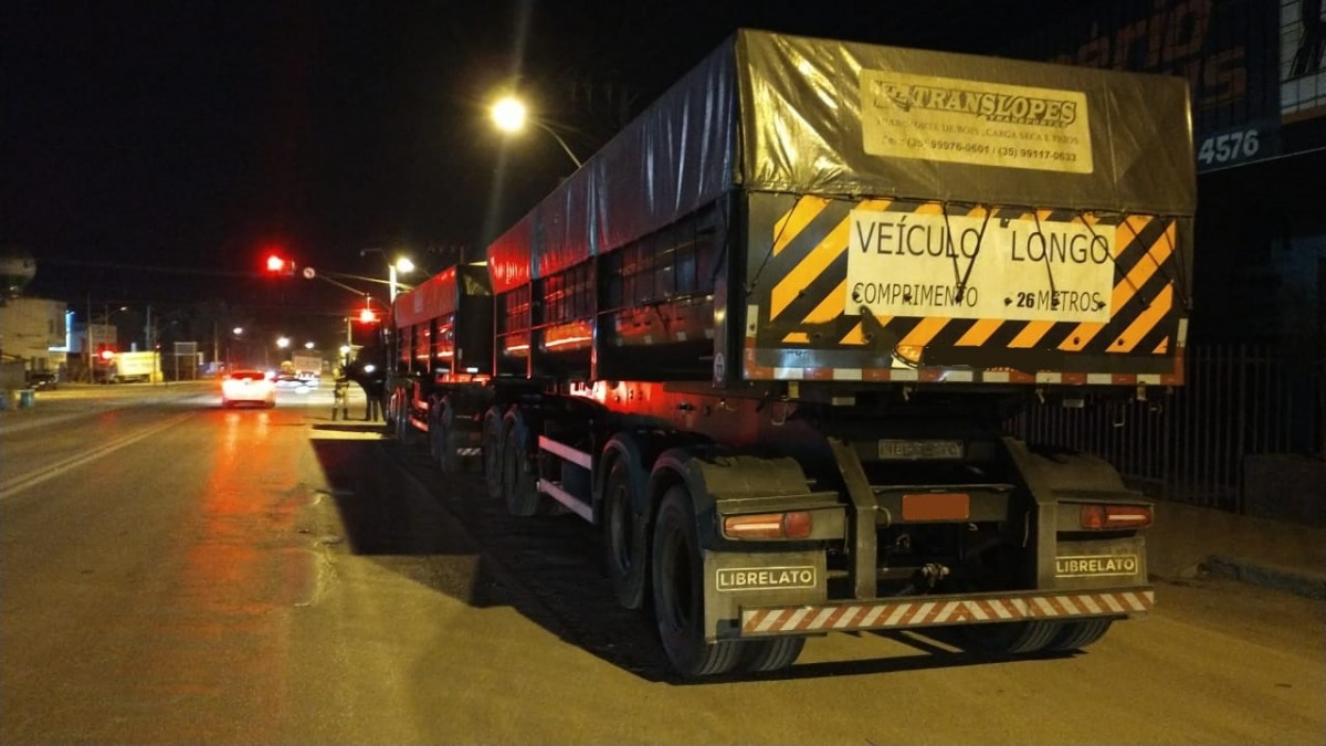 Motorista com sinais de embriaguez é preso dirigindo caminhão na BR-354
