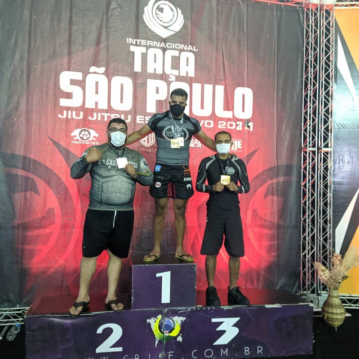 Gustavo Silva é campeão no Jiu Jitsu sem kimono da Copa internacional Paulista de Jiu Jitsu