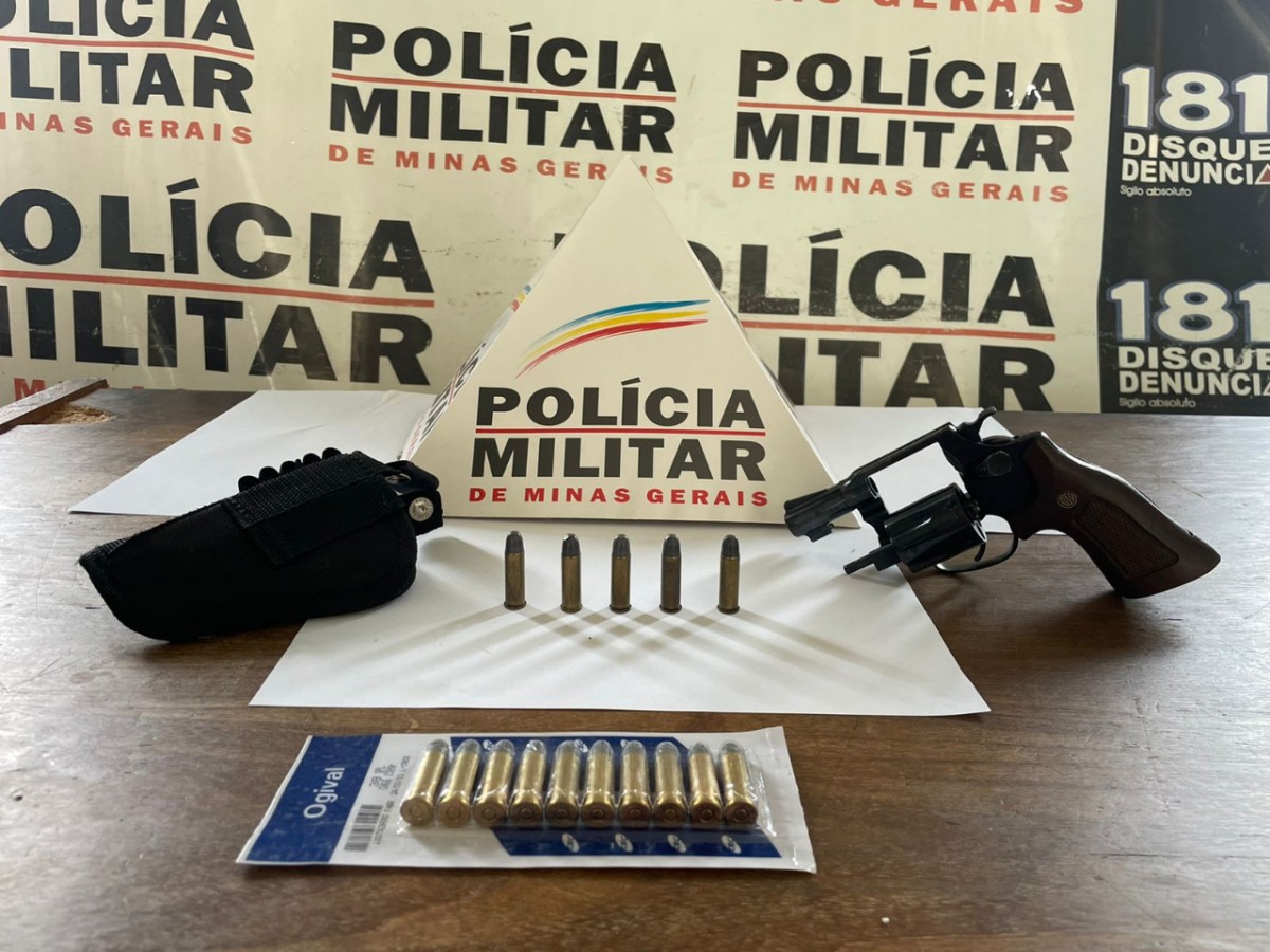 PM apreende mais uma arma de fogo e munições em Arcos