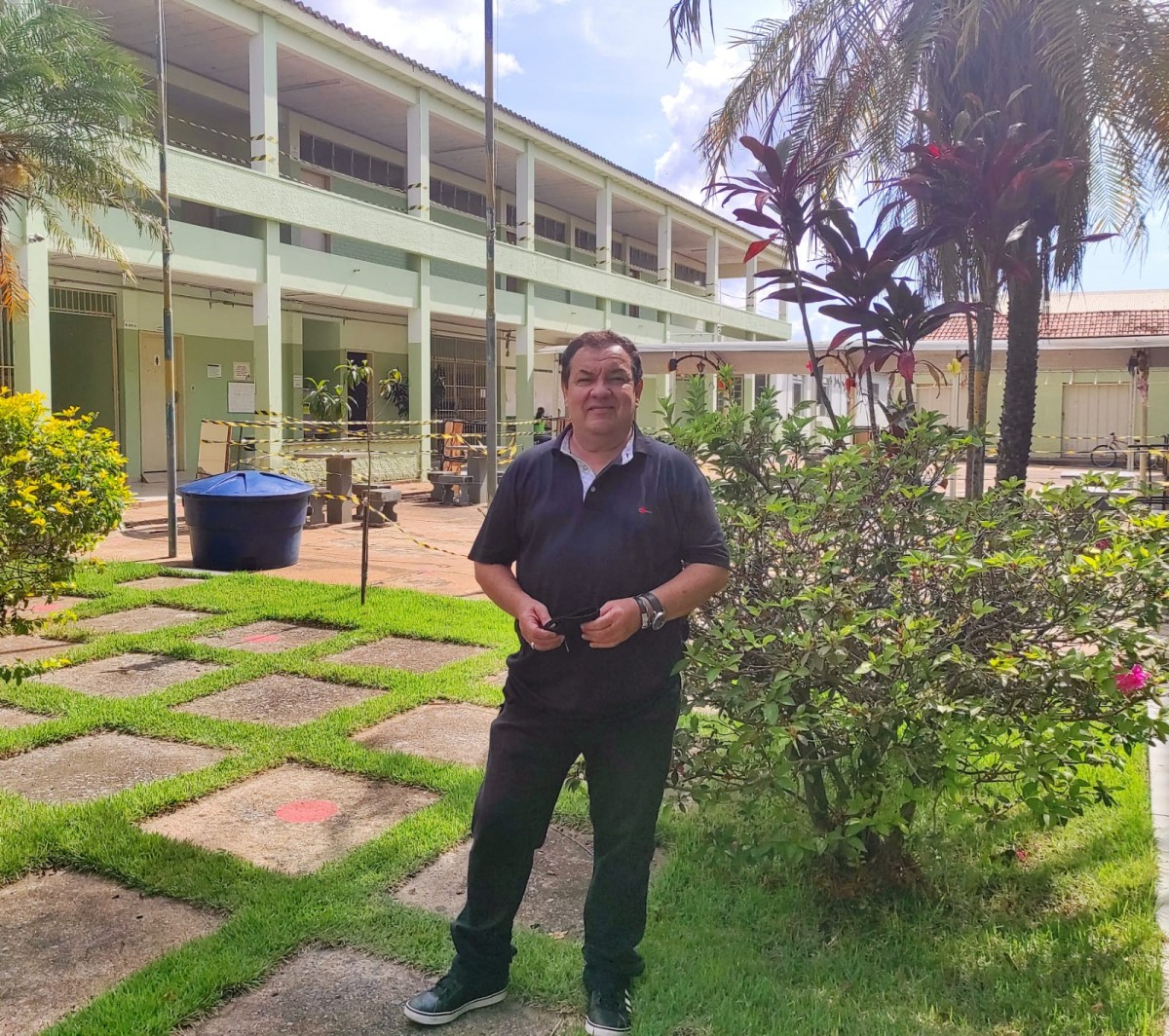 Professor Anselmo Calixto da Cruz conta um pouco de sua trajetória dedicada à educação