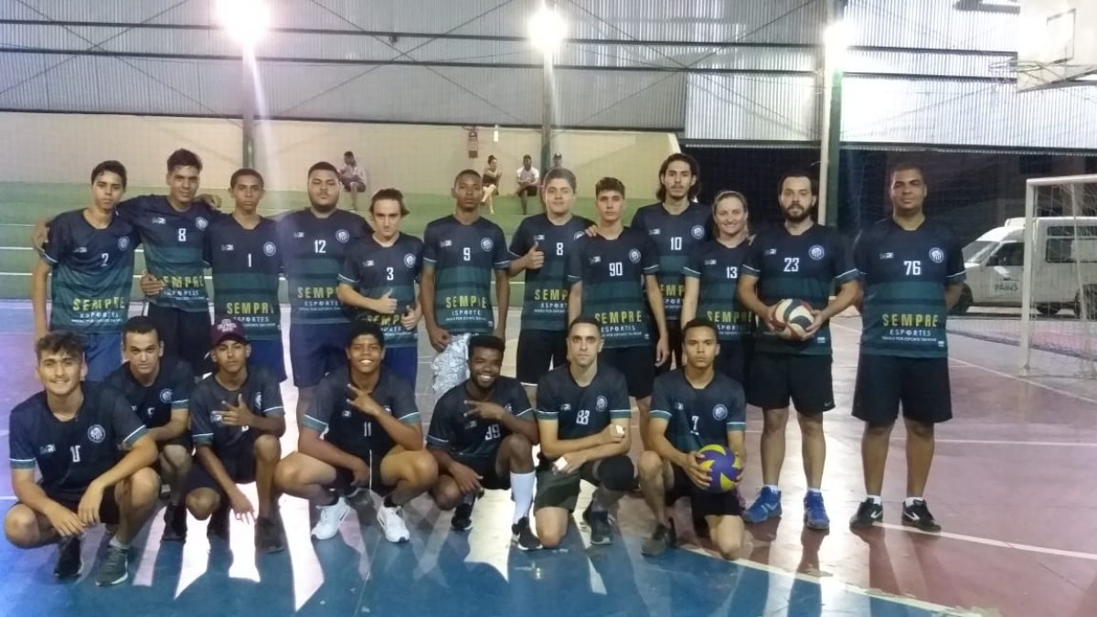 Projeto amigos do vôlei em Iguatama pede patrocínio e convida adeptos a participarem dos treinos
