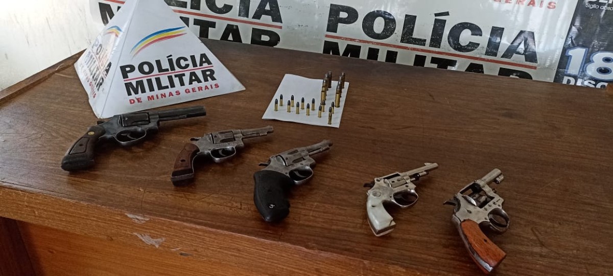 Ex presidiário furta máquinas e equipamentos, é encontrado e leva militares até casa de comparsa que é flagrado com cinco armas de fogo